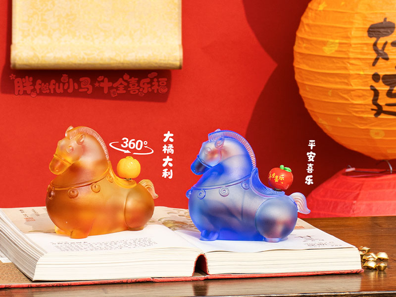 匠门琉璃重磅推出2026马年新品「胖fufu小马」，解锁新春吉祥新玩法